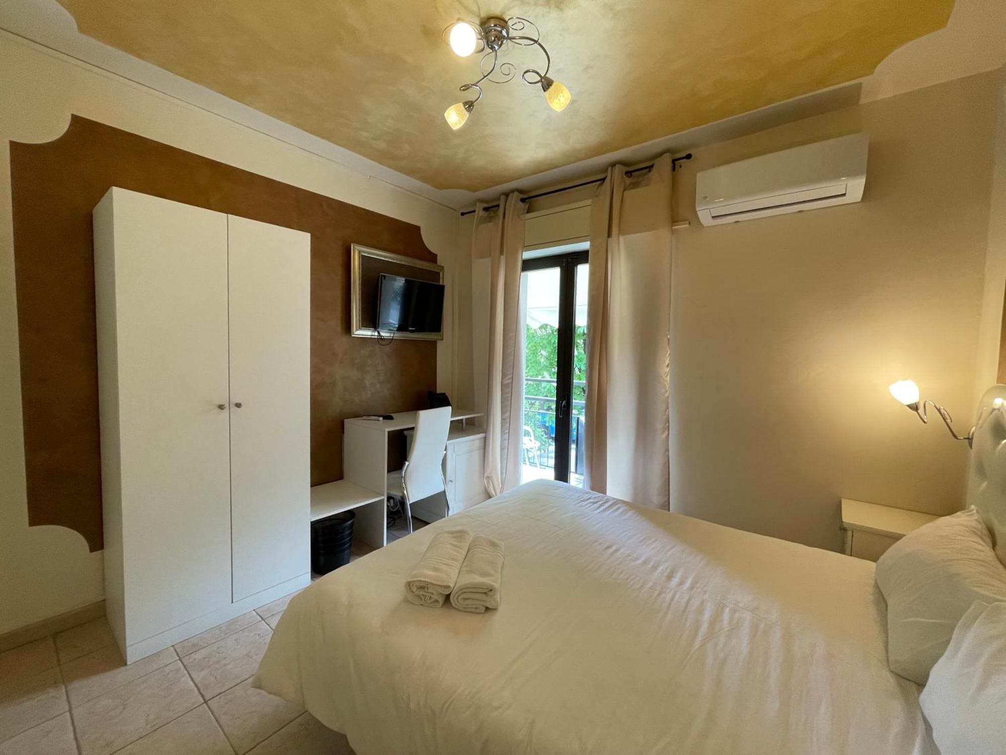 Hotel Central Giacomini Salò Εξωτερικό φωτογραφία