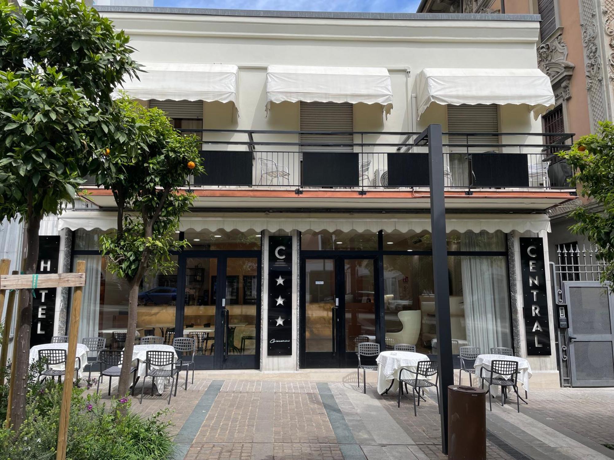 Hotel Central Giacomini Salò Εξωτερικό φωτογραφία