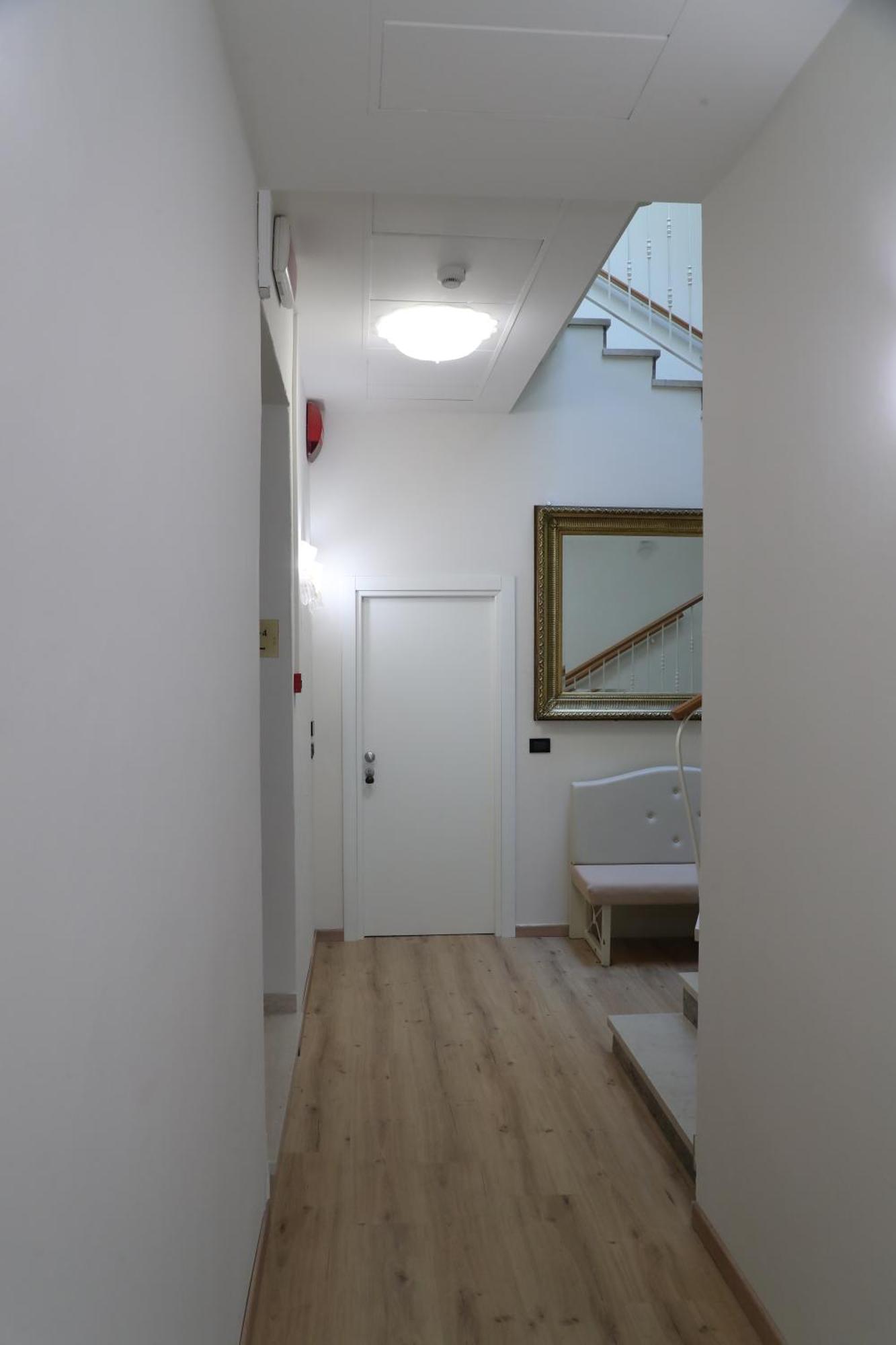 Hotel Central Giacomini Salò Εξωτερικό φωτογραφία