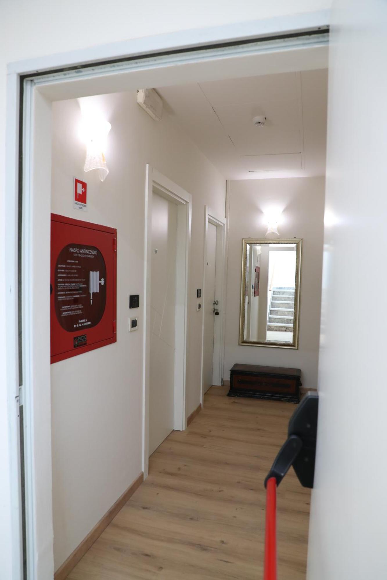 Hotel Central Giacomini Salò Εξωτερικό φωτογραφία