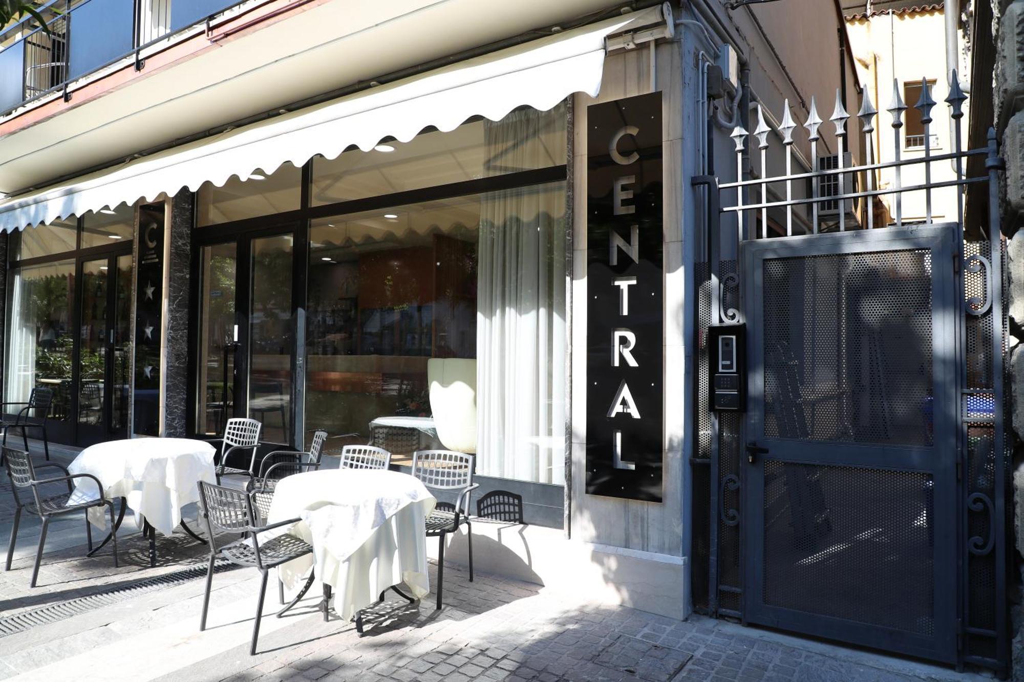 Hotel Central Giacomini Salò Εξωτερικό φωτογραφία