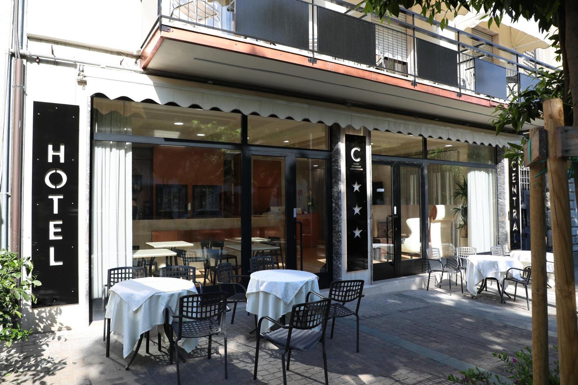 Hotel Central Giacomini Salò Εξωτερικό φωτογραφία