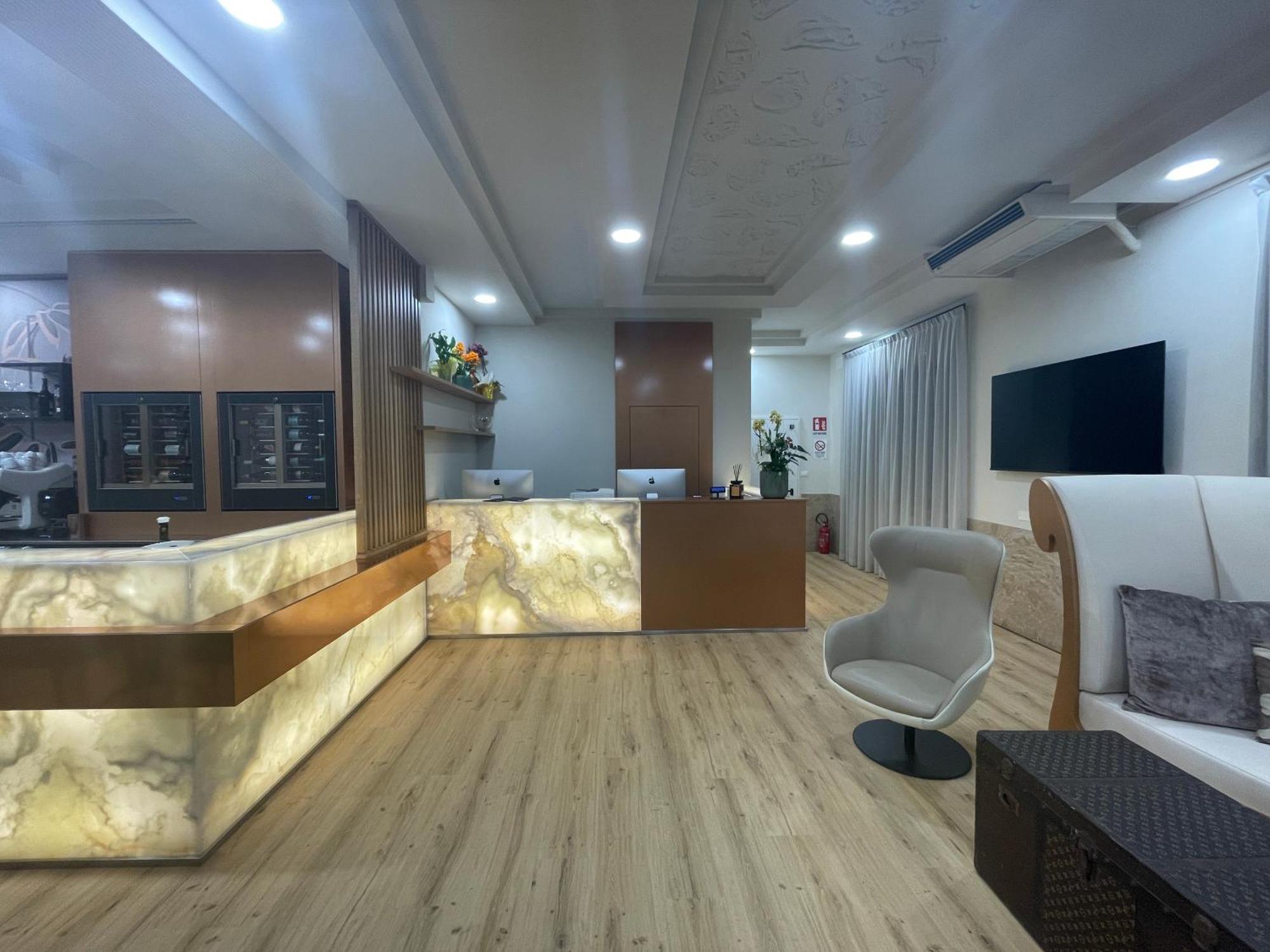 Hotel Central Giacomini Salò Εξωτερικό φωτογραφία