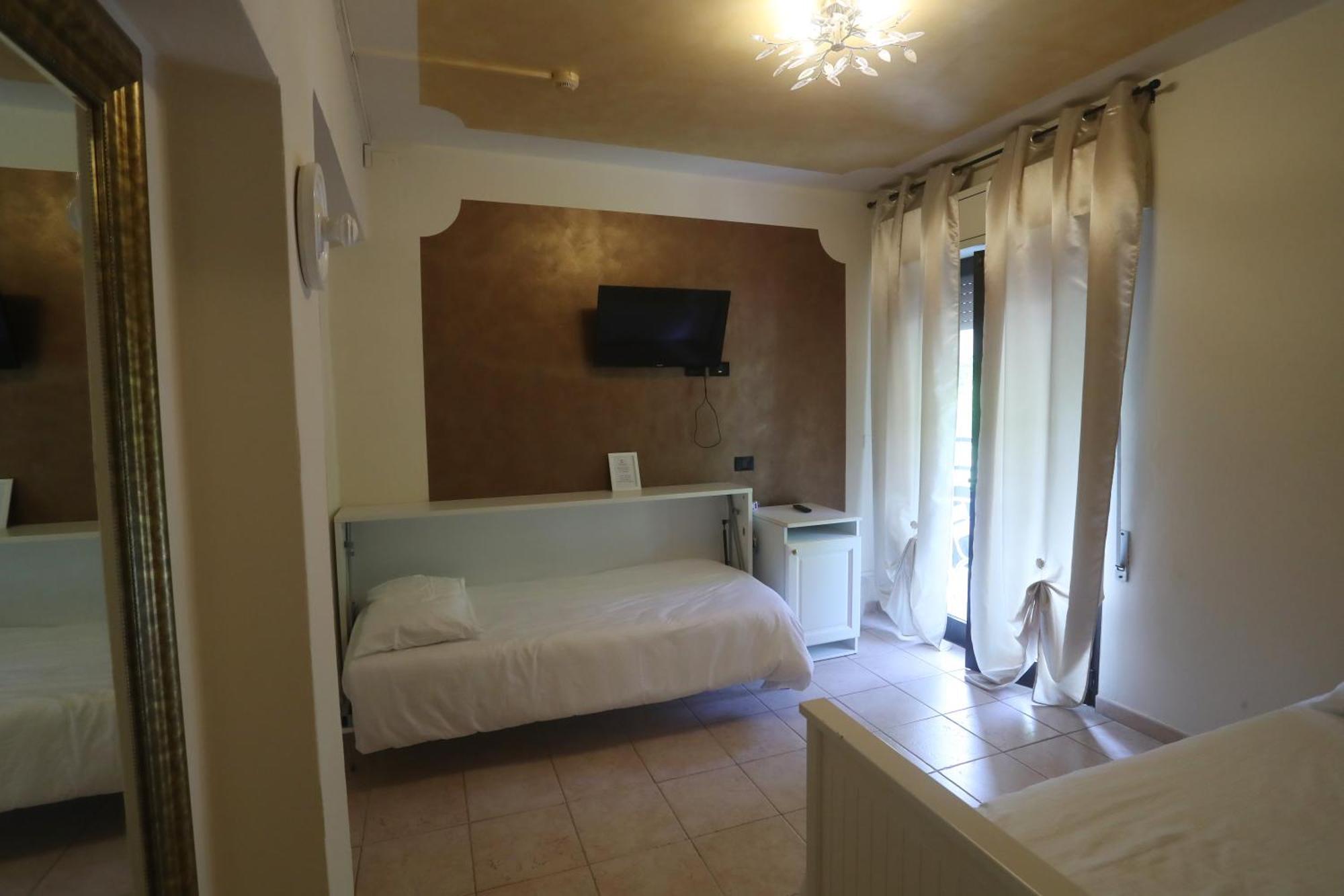 Hotel Central Giacomini Salò Εξωτερικό φωτογραφία