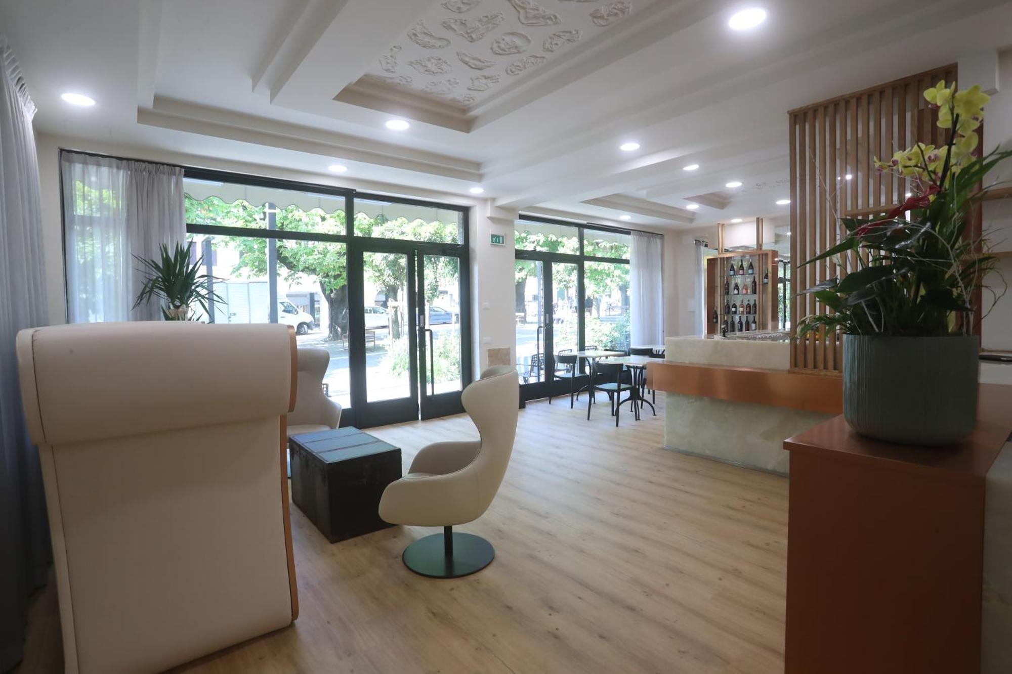 Hotel Central Giacomini Salò Εξωτερικό φωτογραφία