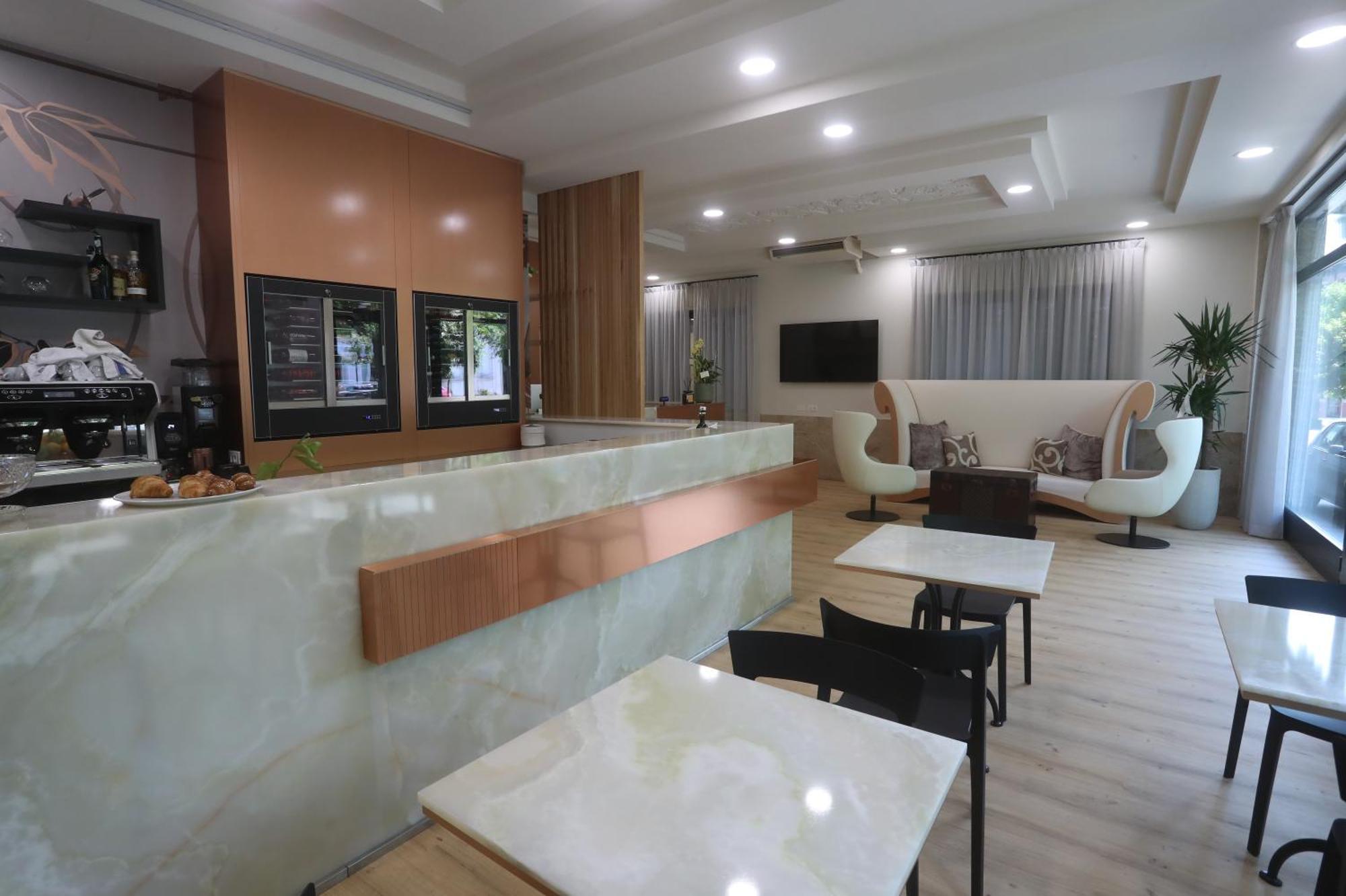 Hotel Central Giacomini Salò Εξωτερικό φωτογραφία